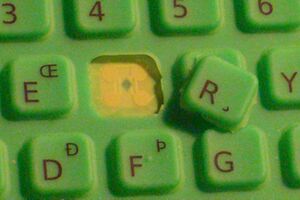 B1-"R" Key ripped completely off.jpg